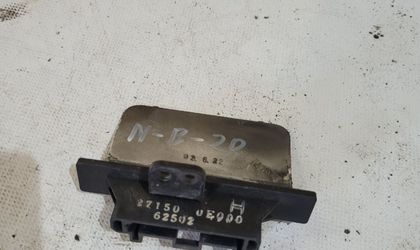 Реостат отопителя Nissan Bluebird X (U13) 1993