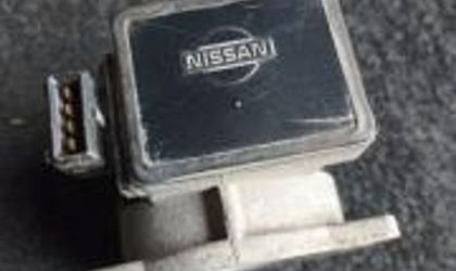Датчик расхода воздуха Nissan Bluebird X (U13) 