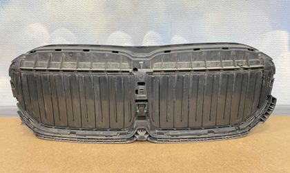Решетка воздухозаборника BMW 7 серия G11/G12 р...