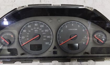 Приборная панель Volvo S60 I 2001