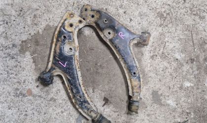 Рычаг передний  Toyota Corsa, IV l40