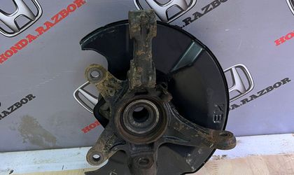 Поворотный кулак правый Honda Civic VIII 