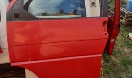 Дверь передняя левая Volkswagen Transporter T4 