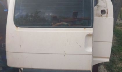 Дверь задняя левая распашная на низкую базу VW T4 