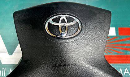 Подушка безопасности в руле Toyota Avensis, T250 рестайлинг (2006—2009)