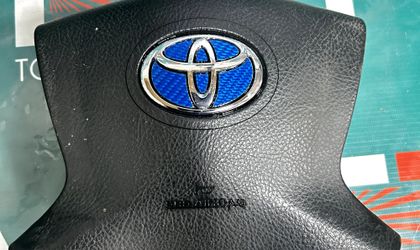 Подушка безопасности в руле Toyota Avensis, T250 рестайлинг (2006—2009)