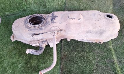 Бензобак Toyota Corolla Fielder Axio Vitz IST