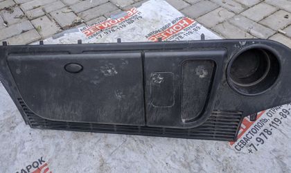 Бардачок 2004-2009 Land Rover Discovery 3