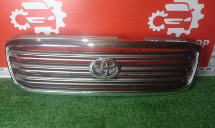 Решетка радиатора Toyota Land Cruiser 100 