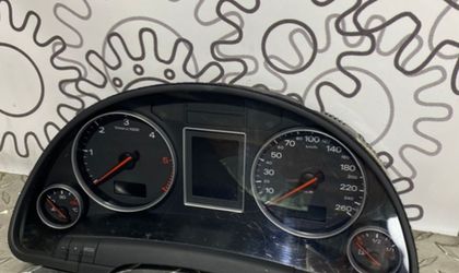 Панель приборов Audi A4 B6 2.5 2006