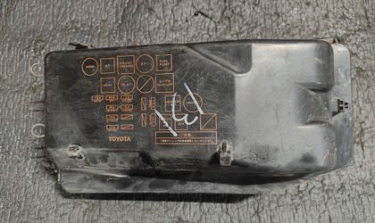 Корпус блока предохранителей Toyota Crown GS131