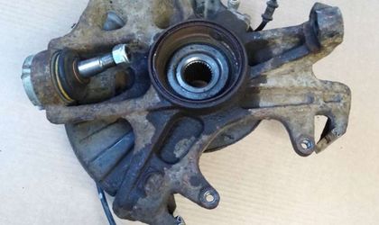 Поворотный кулак mercedes w163 ml320