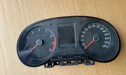 Панель приборов Volkswagen Polo 5 Sedan рест
