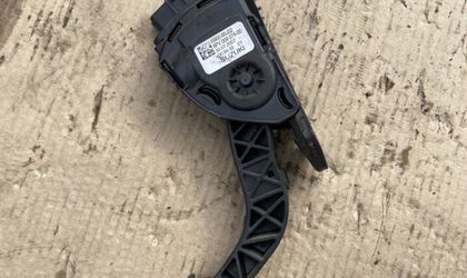 Педаль газа Suzuki Grand Vitara 2
