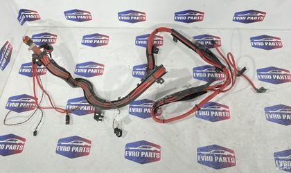 Плюсовой провод по днищу BMW F10 F11