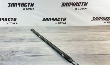 Молдинг стекла задний левый Nissan Qashqai J10