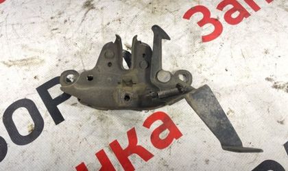 Замок капота Nissan Cefiro A33 VQ20 2002