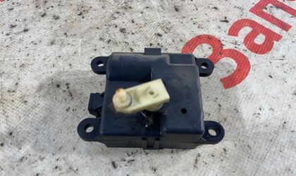Сервопривод заслонок печки Nissan Primera P12
