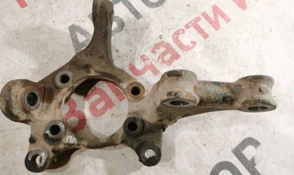 Кулак поворотный передний левый Toyota Corolla