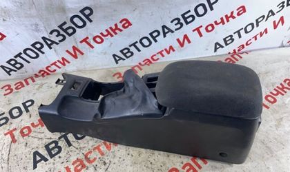 Консоль центральная Nissan Primera P12 QG18DE 1.8