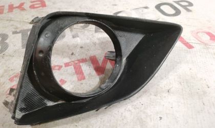 Накладка противотуманной фары левая Toyota Corolla
