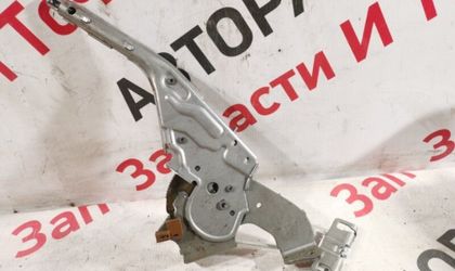 Рычаг стояночного тормоза Toyota Corolla седан 1.6