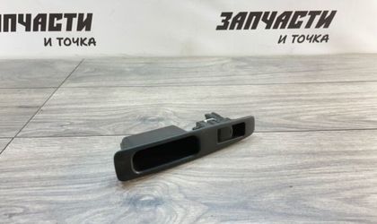 Кнопка стеклоподъемника задняя левая Nissan