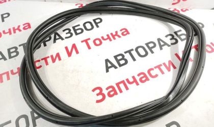 Уплотнительная резинка боковой двери передняя