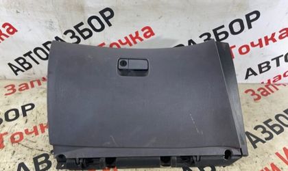 Бардачок Nissan Primera P12 QG18DE 1.8 2002