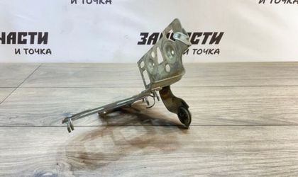 Кронштейн корпуса воздушного фильтра Nissan