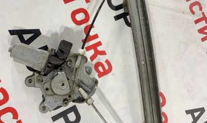 Мотор стеклоподъемника задний правый Mitsubishi
