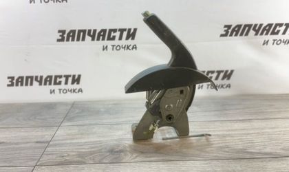 Рычаг стояночного тормоза Nissan Qashqai J10