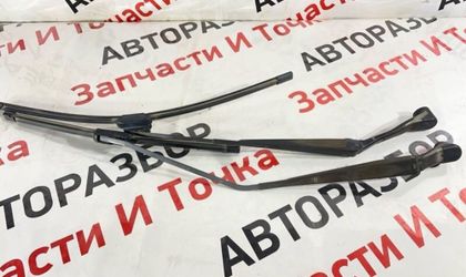 Поводок стеклоочистителя Mitsubishi Lancer CS 1.6