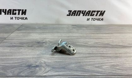 Петля двери задняя правая Nissan Qashqai J10