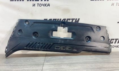Накладка замка капота Chery Tiggo 8 Pro 2022