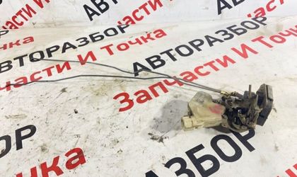 Замок боковой двери задний левый Nissan Cefiro A33