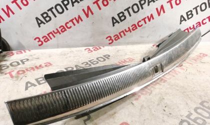 Накладка замка багажника Audi Q7 внедорожник 3.0
