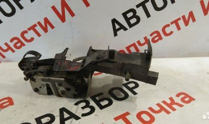 Замок боковой двери передний левый Ford Focus