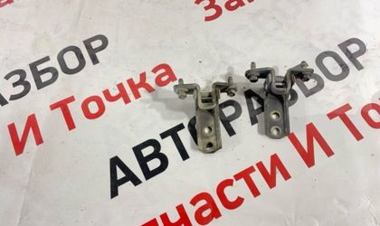 Петля двери передняя левая Mitsubishi Lancer CS