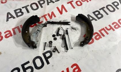 Пружины барабанных тормозов задние правые Skoda