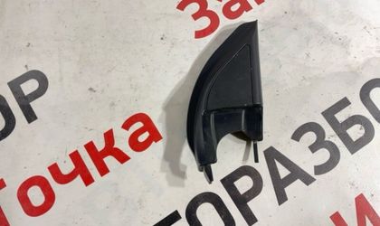 Накладка крепления зеркала передняя правая
