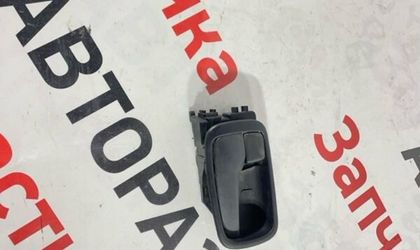 Ручка двери внутренняя передняя левая Mitsubishi