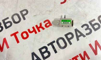 Клапан кондиционера Ford Focus CB8 1.6L sigma 2012