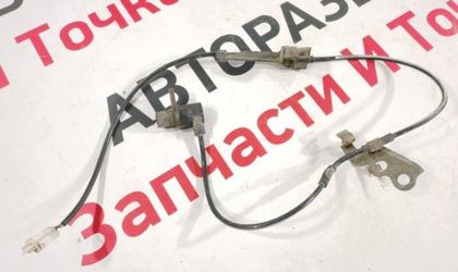 Датчик ABS передний Toyota Corolla 120 121 123