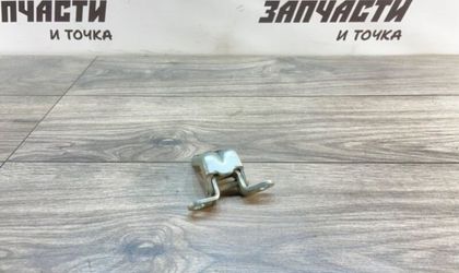 Петля двери передняя правая Nissan Qashqai J10