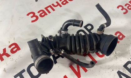 Патрубок впускного коллектора Audi A4 B6 седан AMB