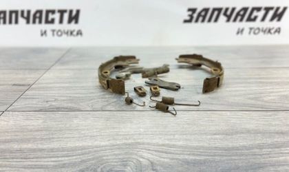 Пружины барабанных тормозов задние правые Nissan