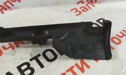 Обшивка салона правая Ford Focus универсал pndd