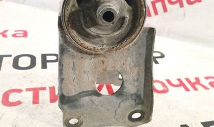 Подушка двигателя правая Nissan Cefiro A32 VQ20
