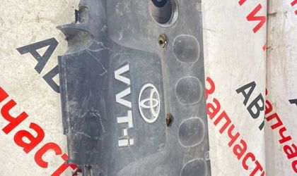 Декоративная крышка двигателя Toyota Corolla 120